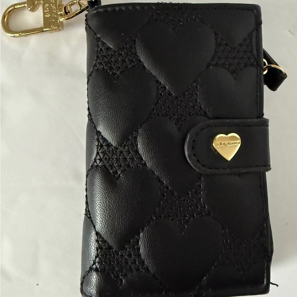 Betsey‎ Johnson Black Quilted Heart Snap  Bifold Wallet w/ Keychain - Picture 1 of 11